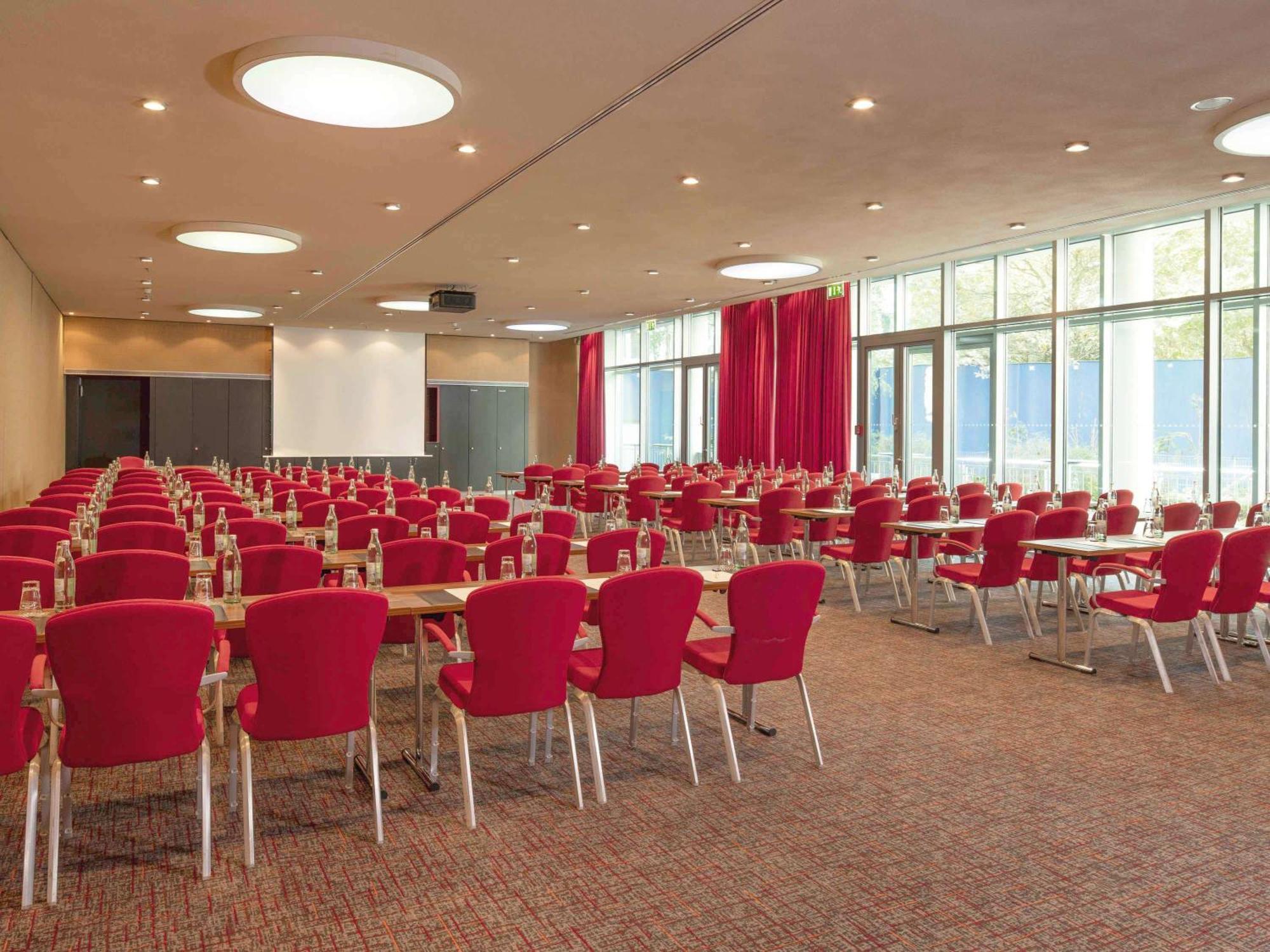 Mövenpick Am Potsdamer Platz Hotel 4*